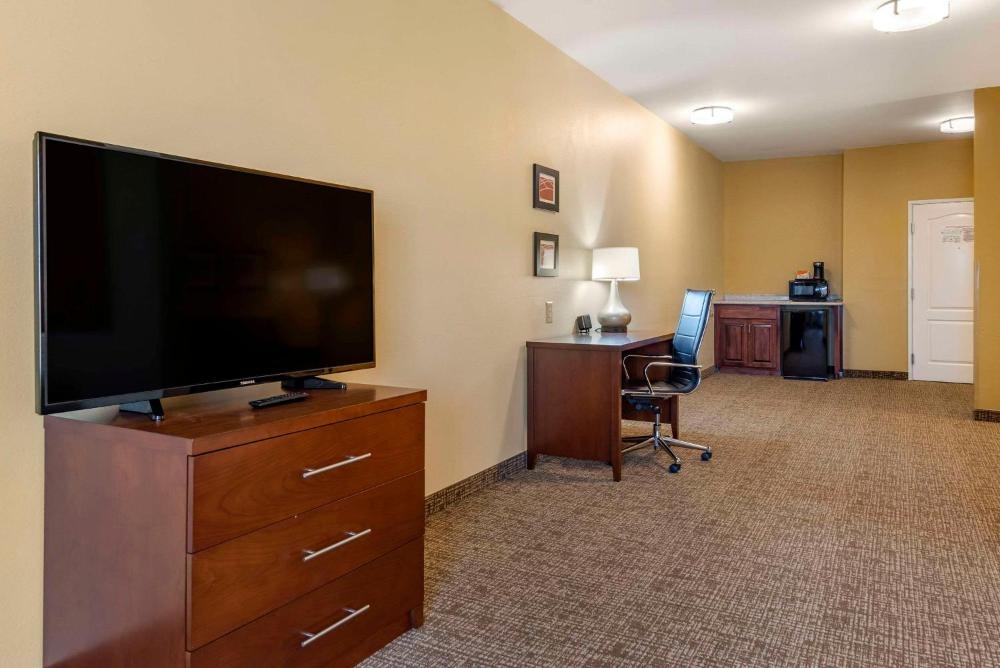 Comfort Suites Montgomery East Monticello Dr.